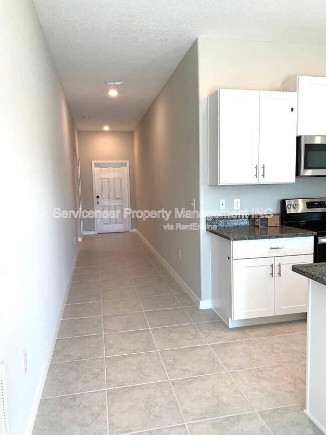 Building Photo - 13611 Wild Ginger St