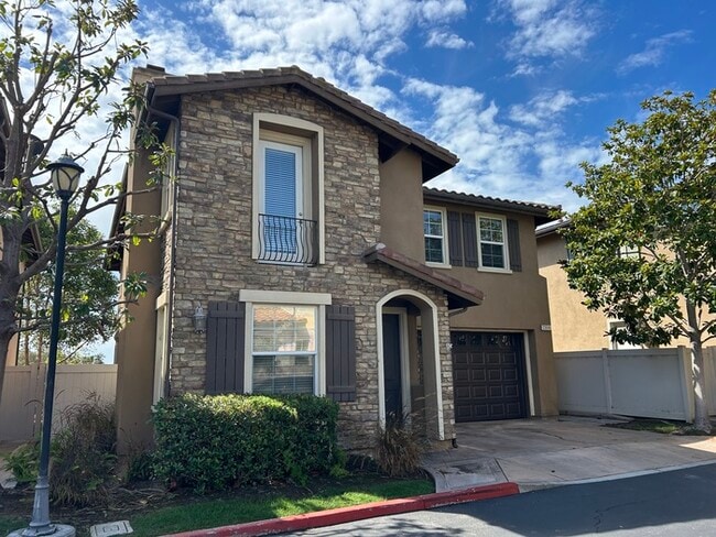 Primary Photo - INCREDIBLE 4BD 3.5BA TWO STORY HOUSE FOR L...