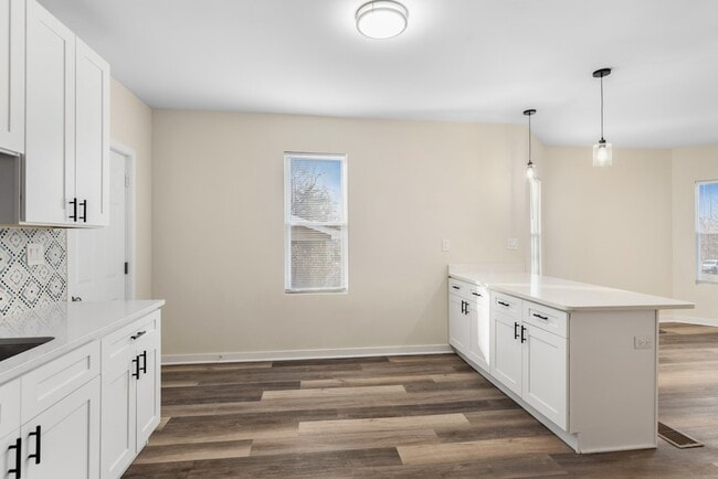 Building Photo - 515 George Ave