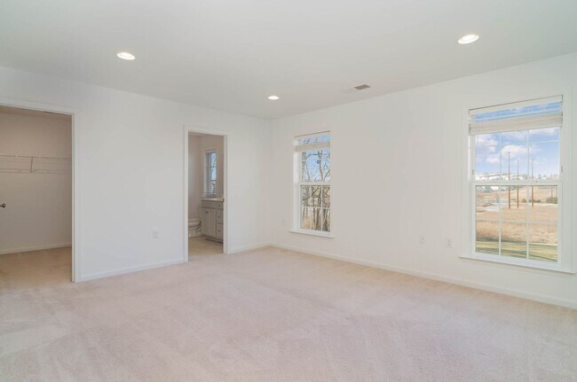 Building Photo - 3275 Katie Wy