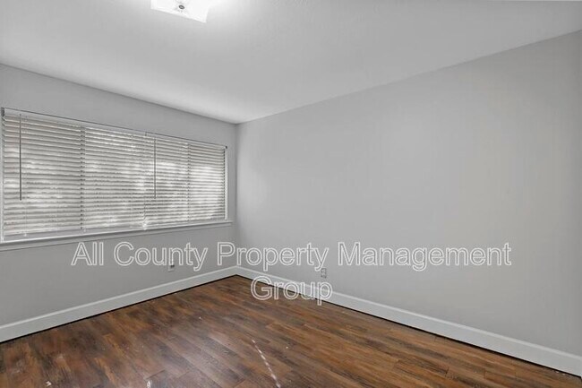 Building Photo - 2504 S Fielder Rd