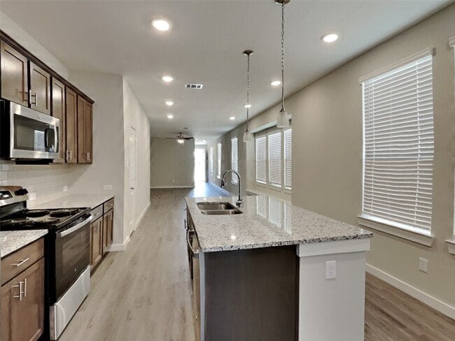 Building Photo - 2411 Foster Hl Rd