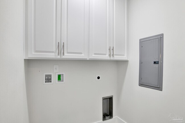 Building Photo - 16262 Tarpon Dr