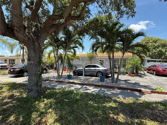 Primary Photo - 2660 SW 92nd Ave
