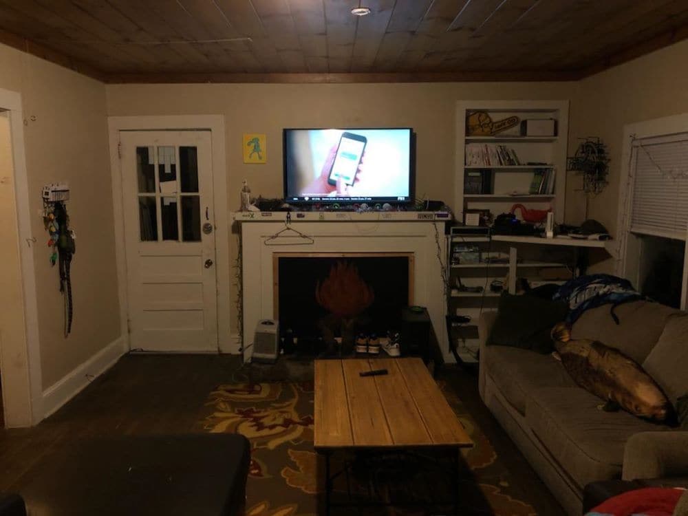 Building Photo - 1242 Old Bristol Rd