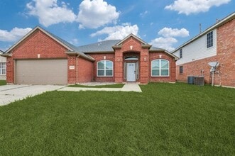 Building Photo - 409 Creek Point Ln