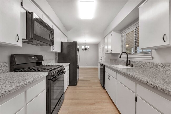 Building Photo - 1488 Indianapolis Ave