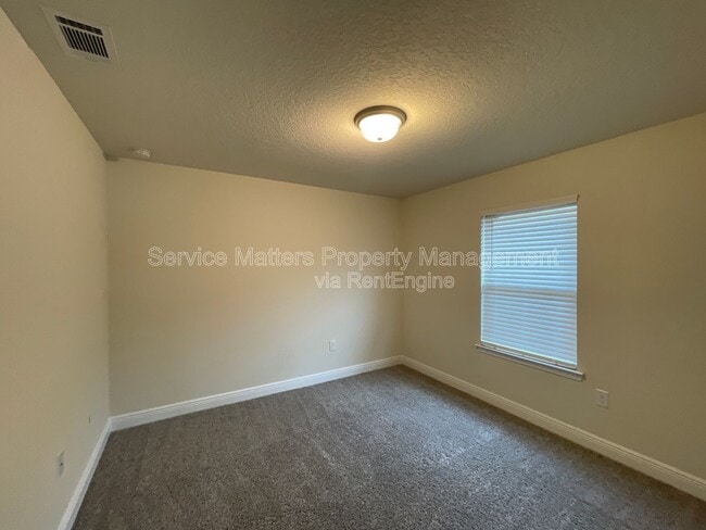 Building Photo - 5153 Peach Dr