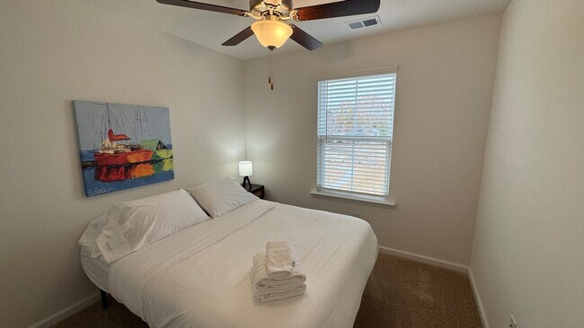 Building Photo - 149 Roxanne Dr