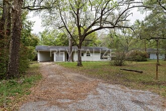 Building Photo - 3230 Greenleaf Ct