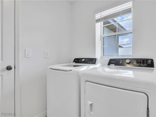 Building Photo - 17448 Monte Isola Way