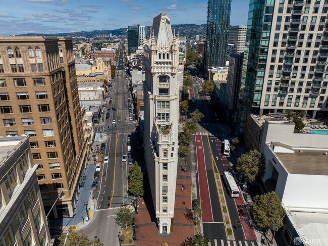 Building Photo - 1615 Broadway