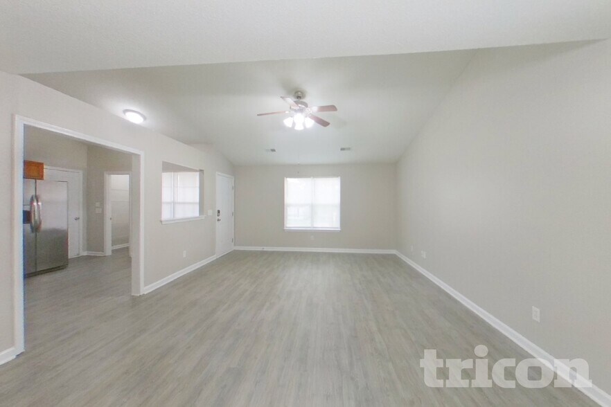 Building Photo - 1310 May Oak Cir