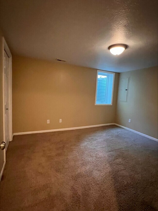 Building Photo - Coming Soon!!! Spacious 5 bedroom House Wi...