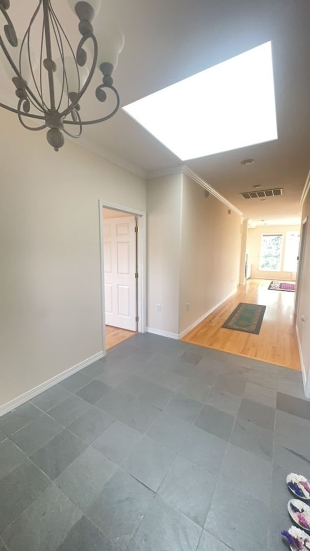 Building Photo - Beautiful 3 Bedroom home in the Mountain Meadows Community