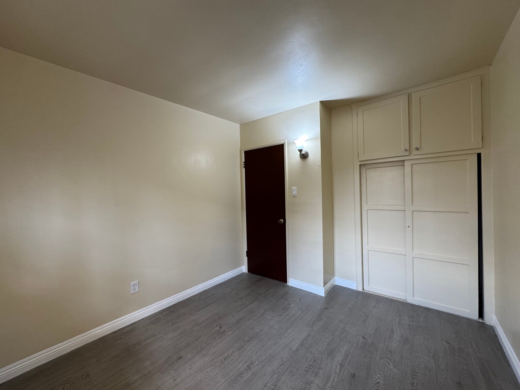Building Photo - 6727 Pickering Ave