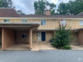 Building Photo - 507 NW 39th Rd