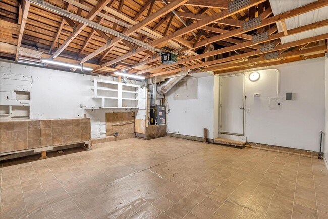 Building Photo - 30079 Vanderbilt St