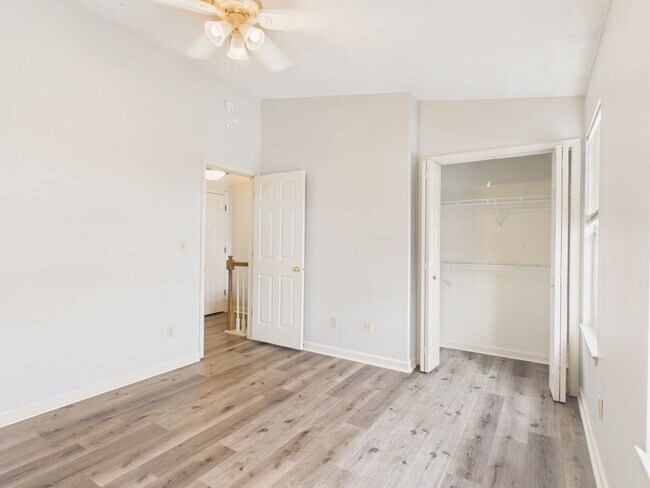 Building Photo - Charming Townhome in Mechanicsburg