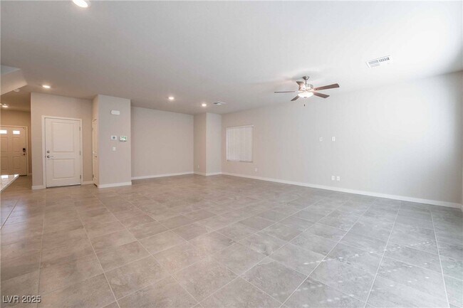 Building Photo - 3823 Corellia Ave