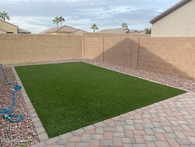 Building Photo - 826 W Nova Pl