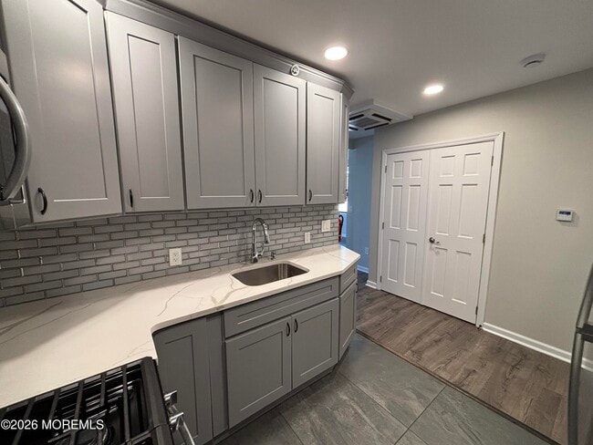 Building Photo - 21 Mechanic St