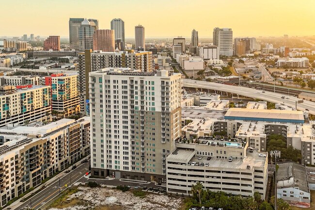 Building Photo - 605 N 12th St