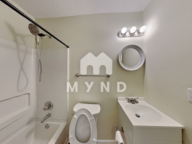 Building Photo - 6625 Cool Water Ct