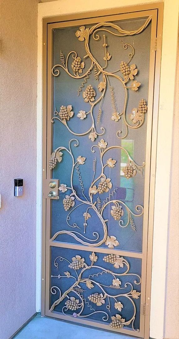 Building Photo - Hidden gem in prestigious community of Palm Desert - Convineant to access from everywhere.