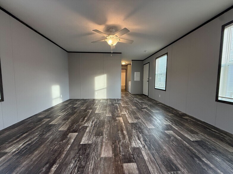 Building Photo - 11987 Springbrook Ct