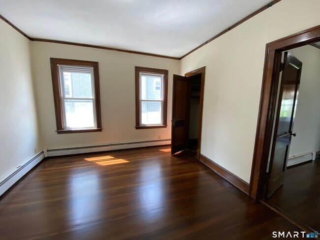 Building Photo - 22-24-24 Kimball Dr