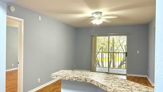 Building Photo - 1532 SE Royal Green Cir