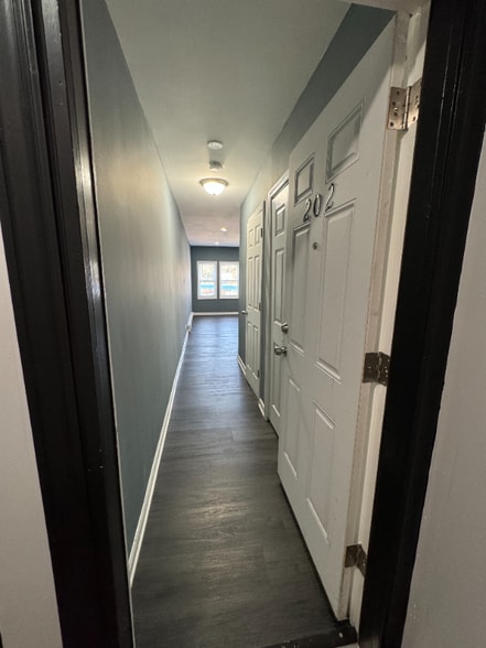 Building Photo - 2624 N Milwaukee Ave