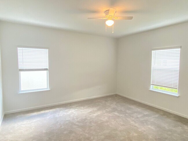 Building Photo - Large 4/3 Pioneer Ranch Rental