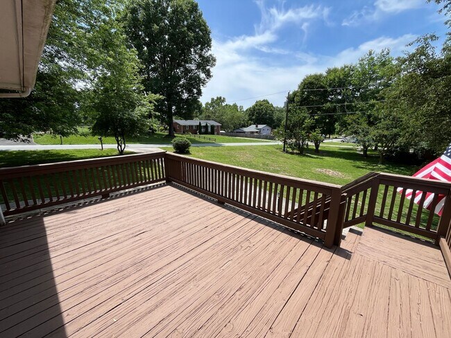 Building Photo - Spacious 4-Bedroom 3-Bathroom Brick Home in Arcadia Area