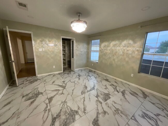 Building Photo - 915 Rutledge Dr