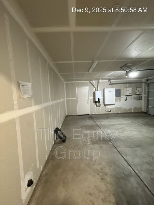 Building Photo - 7040 Avenue 310