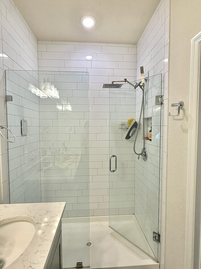 Building Photo - 5182 Eucalyptus Dr