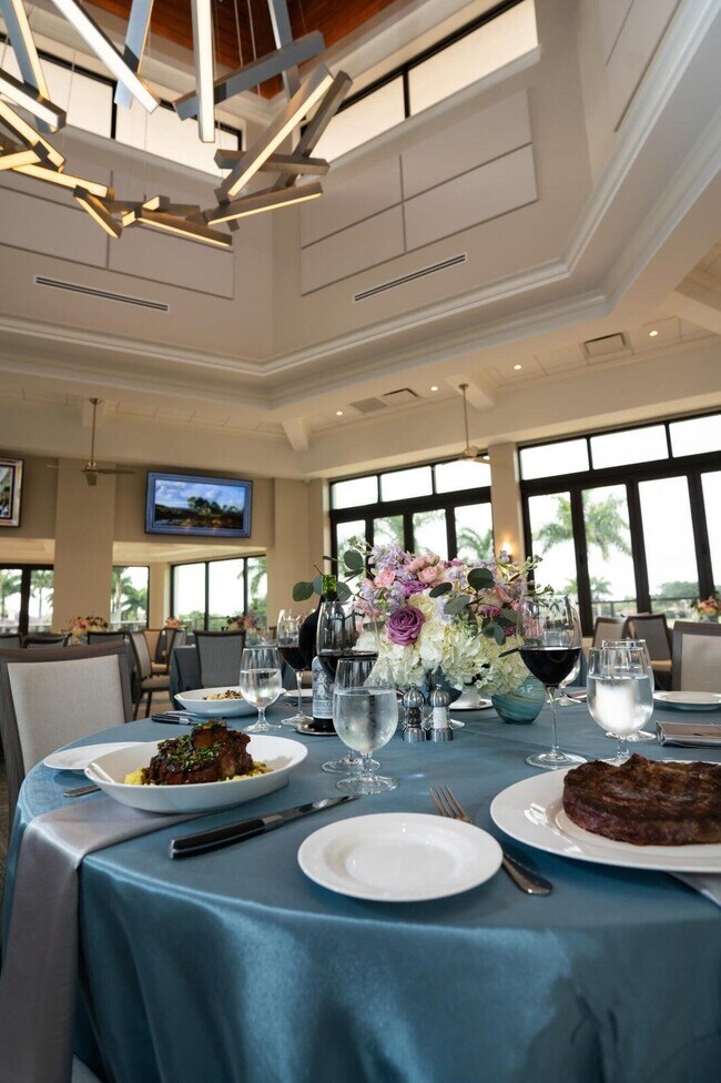 Building Photo - 7455 Glendevon Ln