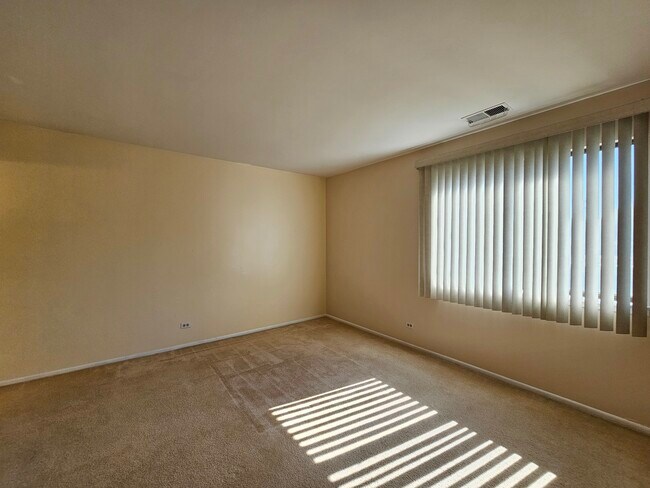 Building Photo - 1120 Woodbury Ln