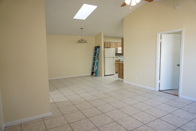 Building Photo - 8745 Satalite Terrace