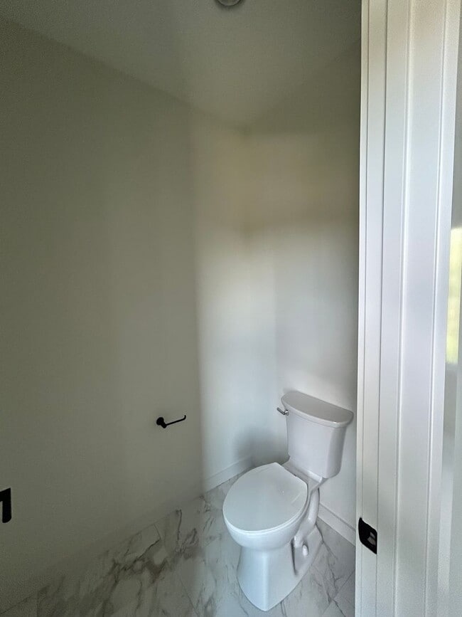 Building Photo - Amazing New Construction in North Nashville!