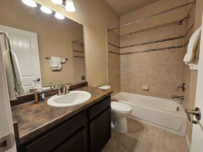 Building Photo - 3 Bed 3 Bath House in Wolf Ranch!!