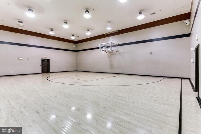 Building Photo - 2791 Centerboro Dr