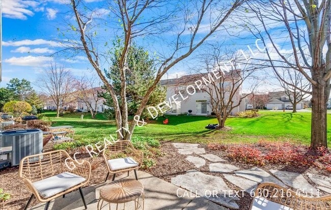 Building Photo - 2864 Rutland Cir
