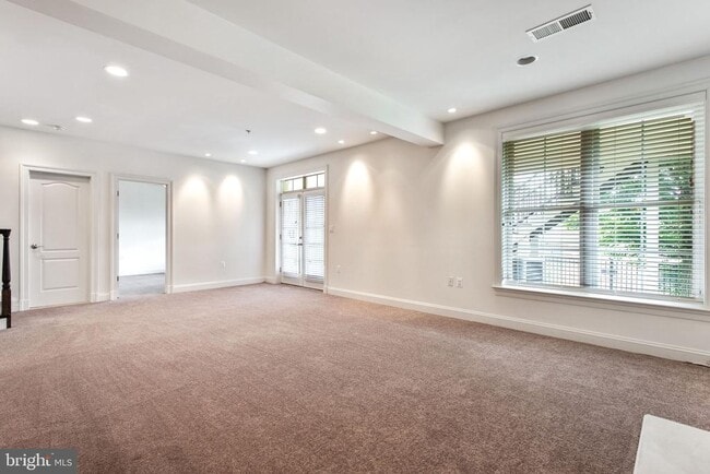 Building Photo - 8319 Quarry Manor Terrace