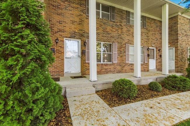Building Photo - 4838 Dierker Rd