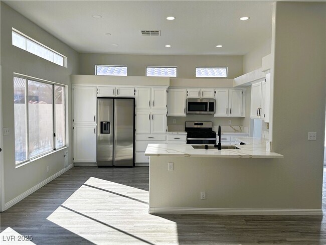 Building Photo - 312 Modesto St