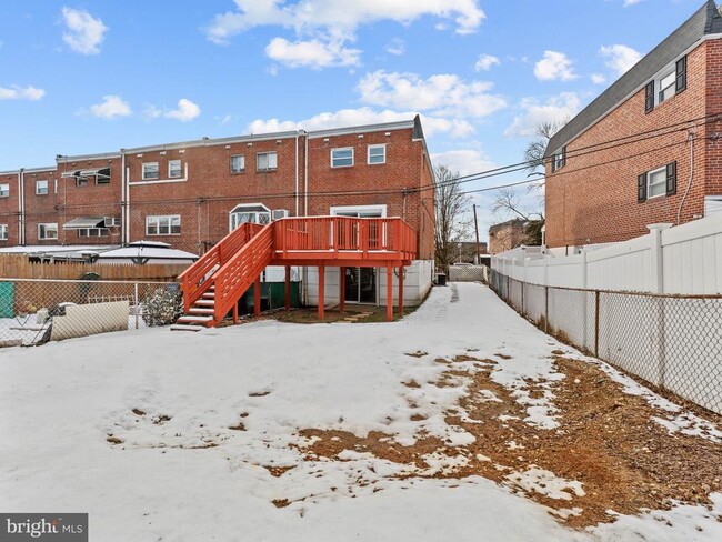 Building Photo - 3321 Fairdale Rd