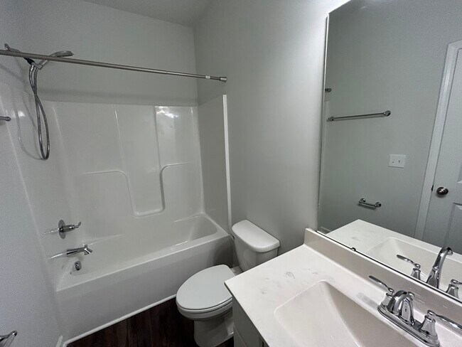 Building Photo - 115 Pomelo St